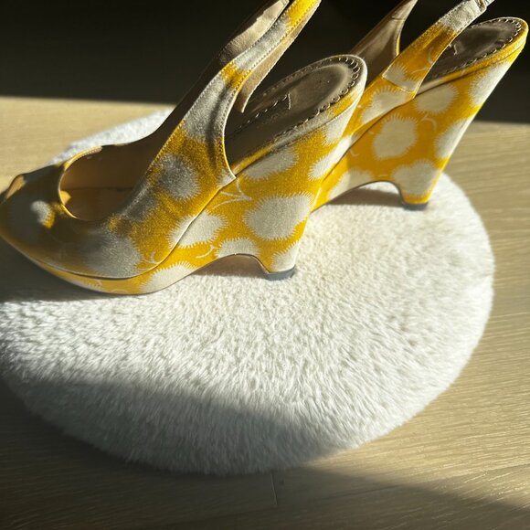 Yellow Floral Skater Dress + Wedges. | Le Stylo Rouge Oscar de la Renta Yellow Floral Print Wedge Heels | Size 38 | Summer Chic